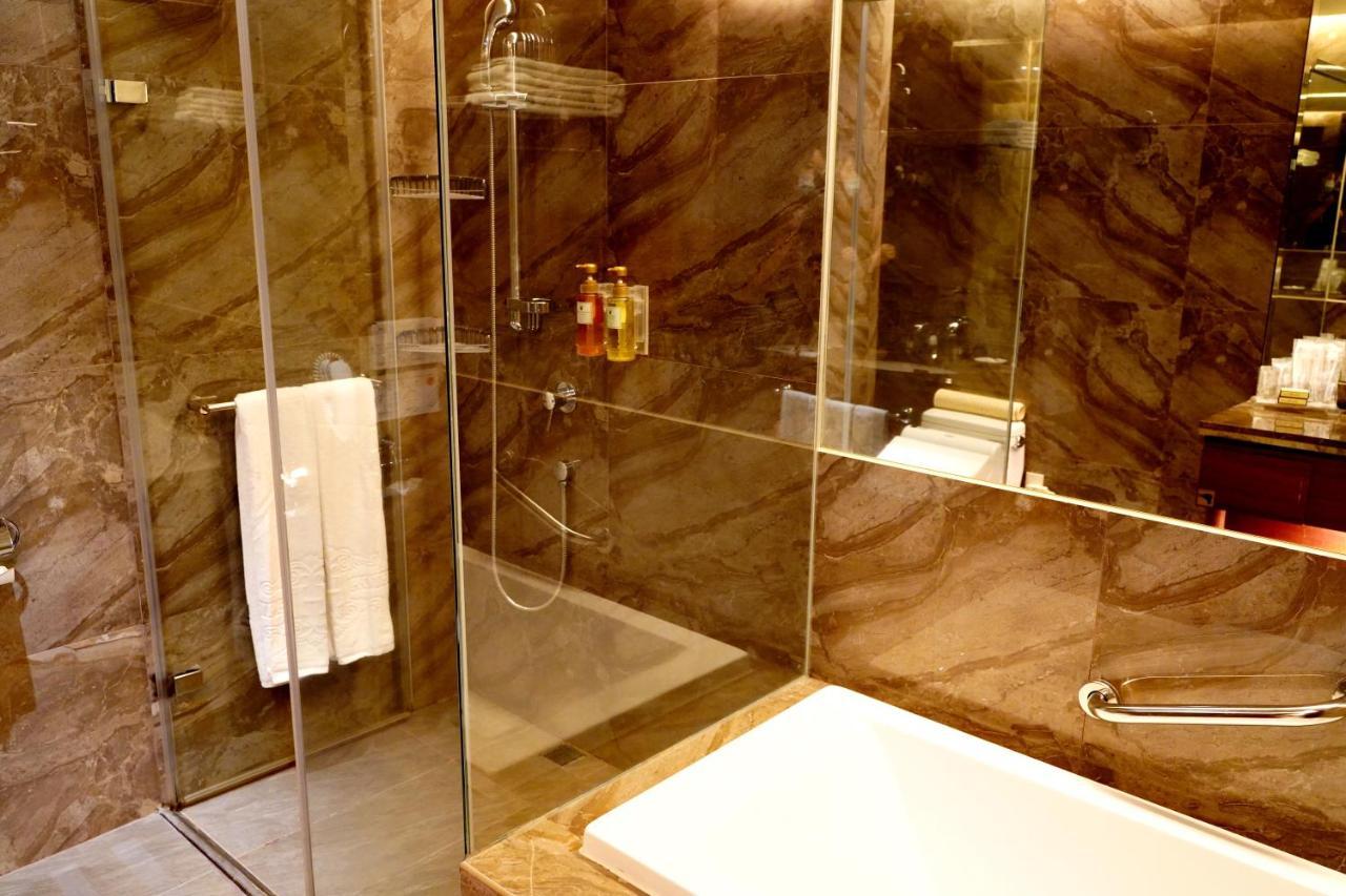 Hu House - Taipei Hotel Bagian luar foto