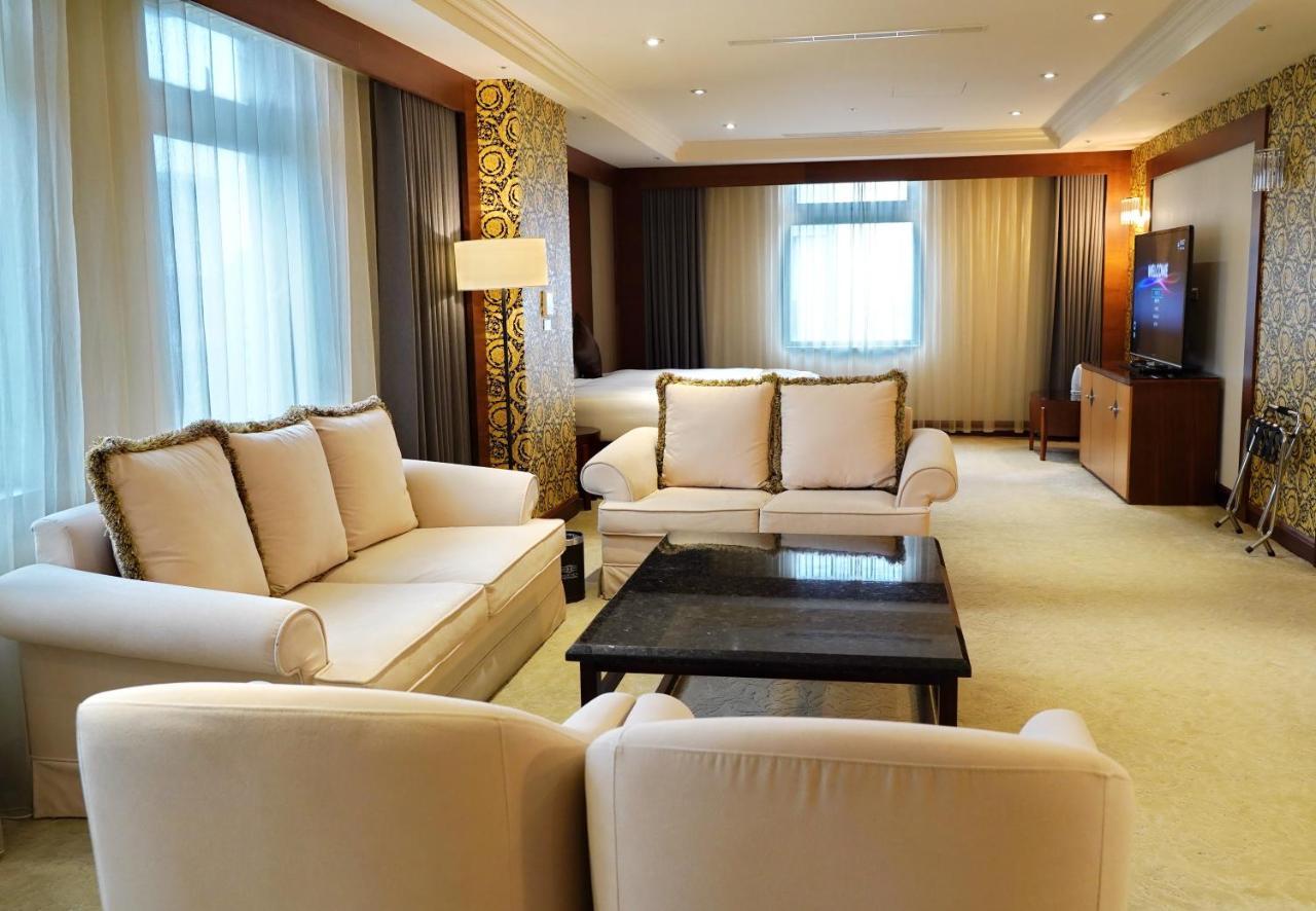 Hu House - Taipei Hotel Bagian luar foto