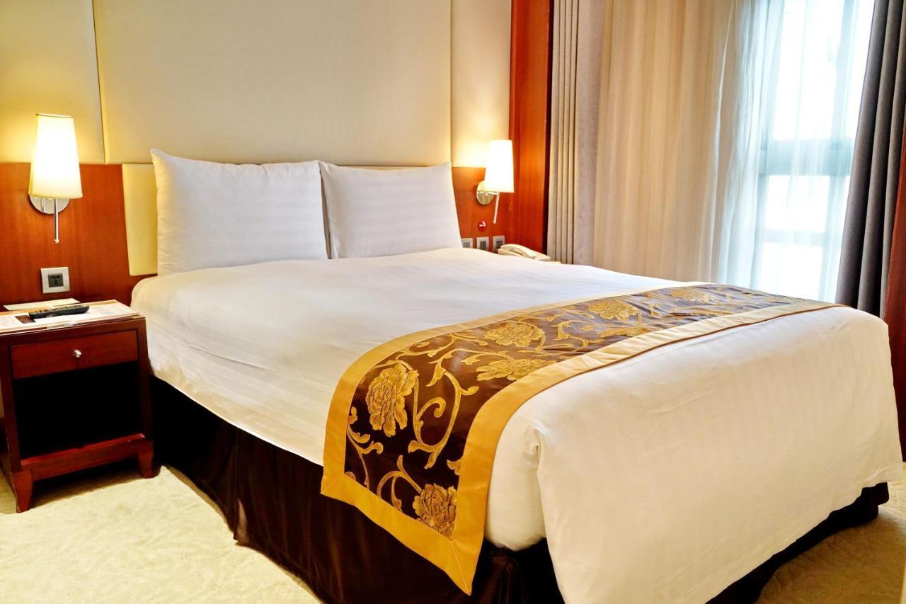 Hu House - Taipei Hotel Bagian luar foto