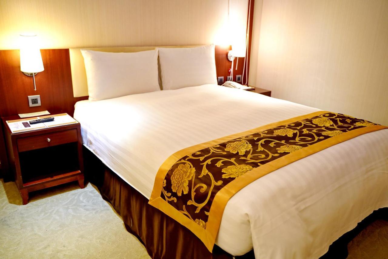 Hu House - Taipei Hotel Bagian luar foto