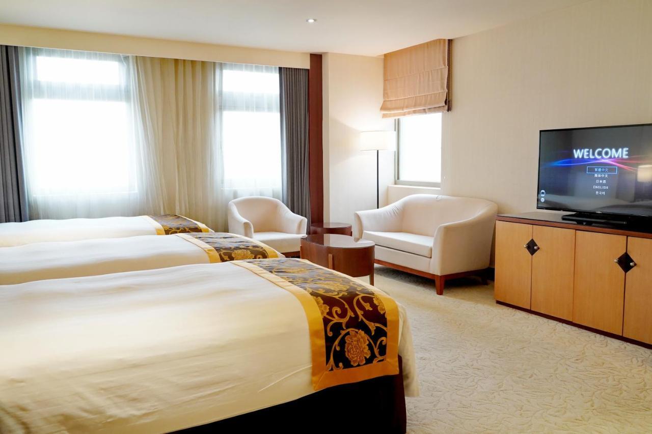 Hu House - Taipei Hotel Bagian luar foto