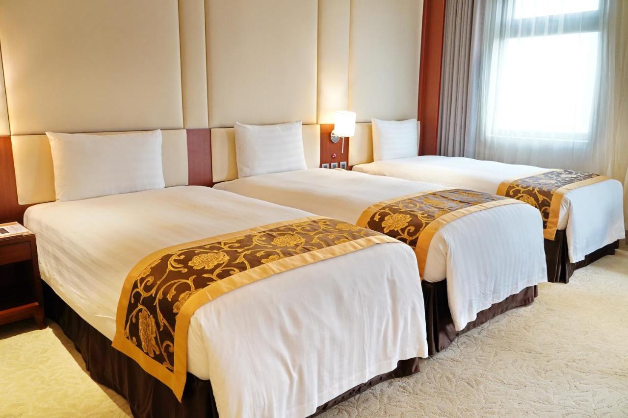 Hu House - Taipei Hotel Bagian luar foto